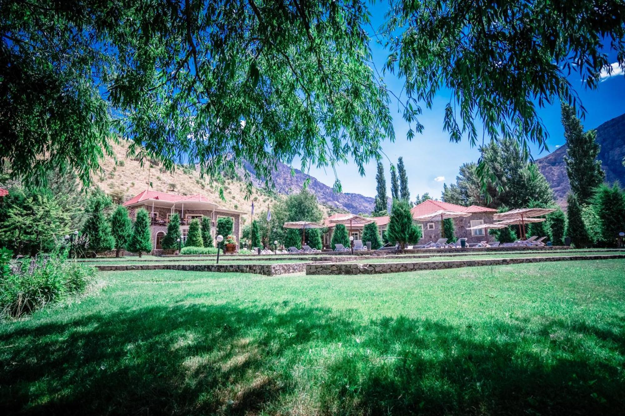 Chatcal Mountains Resort Burchmulla Dış mekan fotoğraf